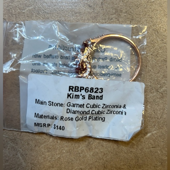 Beautiful Size 11 Women’s Ring - Picture 2 of 5